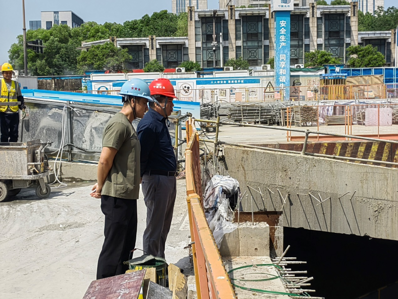 五一慰問暖人心,安全督導促發展